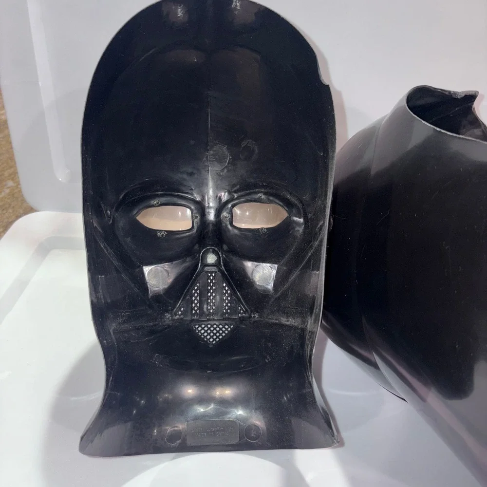Vintage 1998 Darth Vader Helmet Mask Star Wars Collectible OS Black Lucasfilm